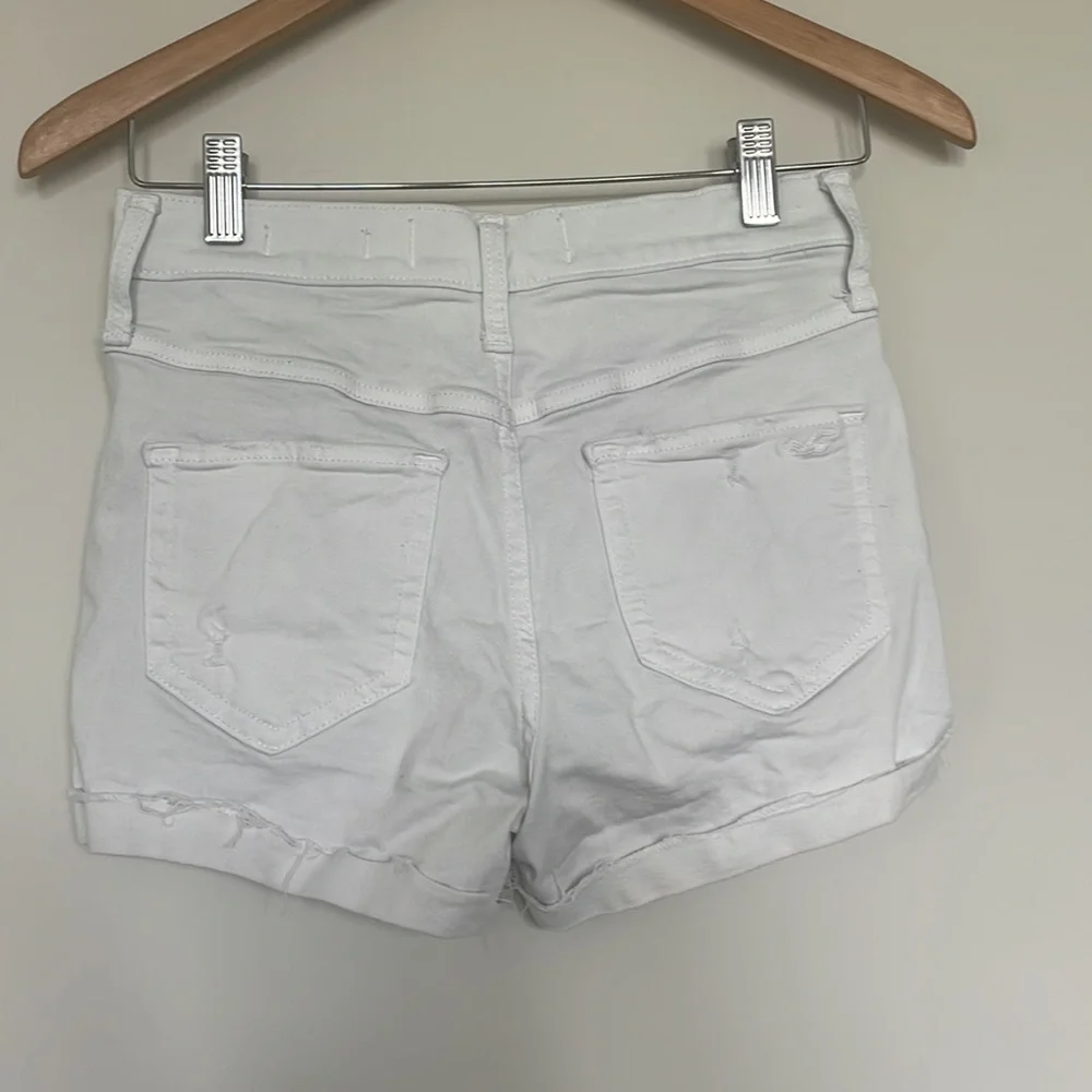Hollister Distressed Denim High-Rise Short 3” S 26 W